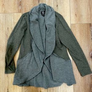 Forest green, warm cardigan